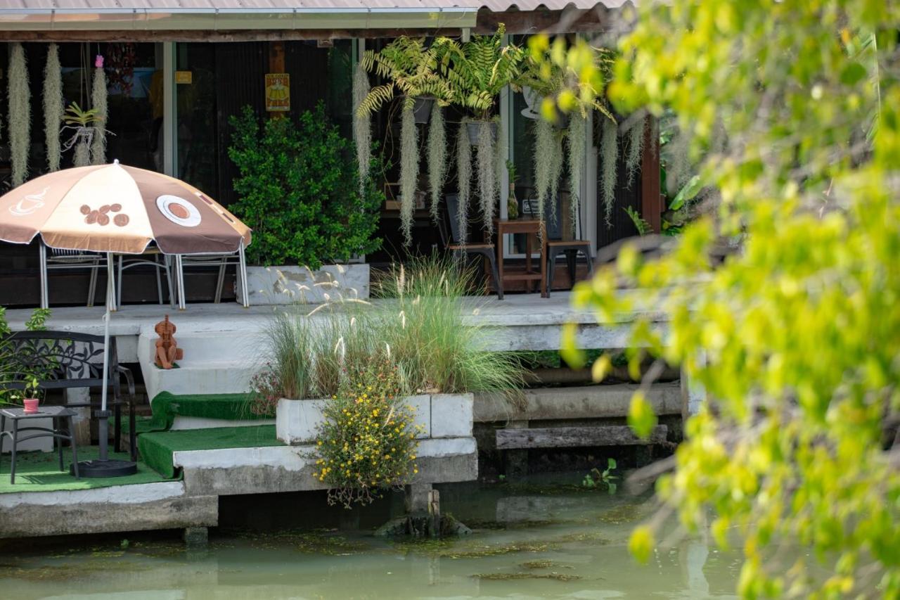 Reuan Vilawan Ratchaburi Luaran gambar