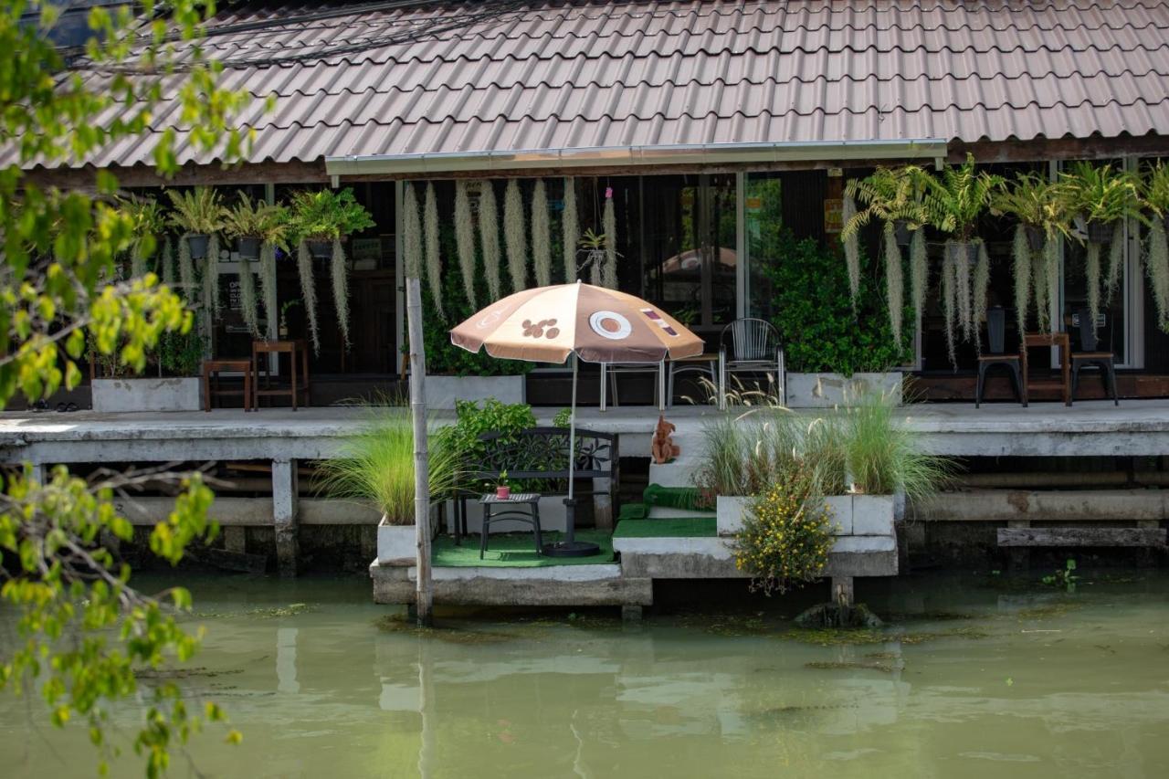 Reuan Vilawan Ratchaburi Luaran gambar