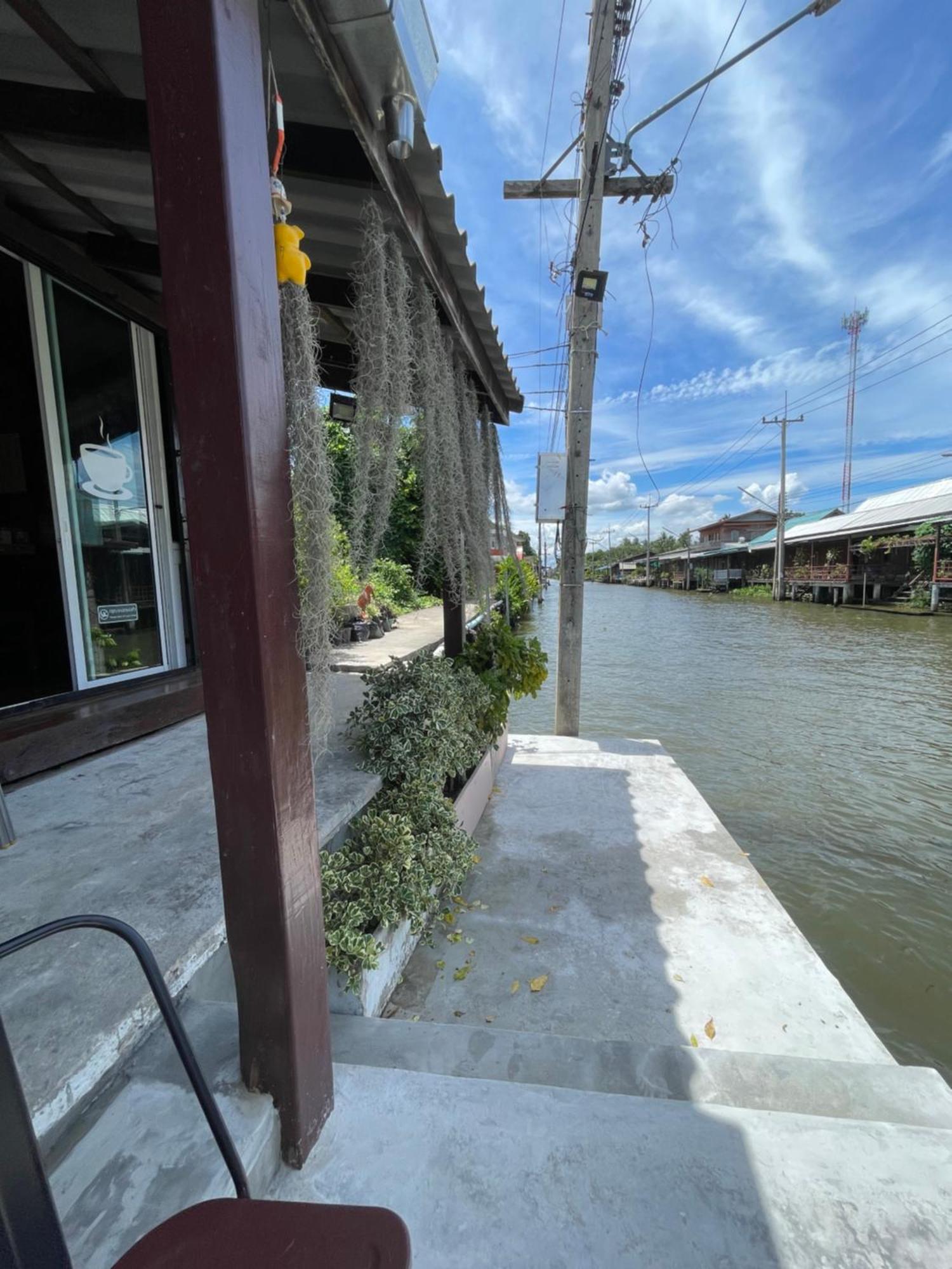 Reuan Vilawan Ratchaburi Luaran gambar