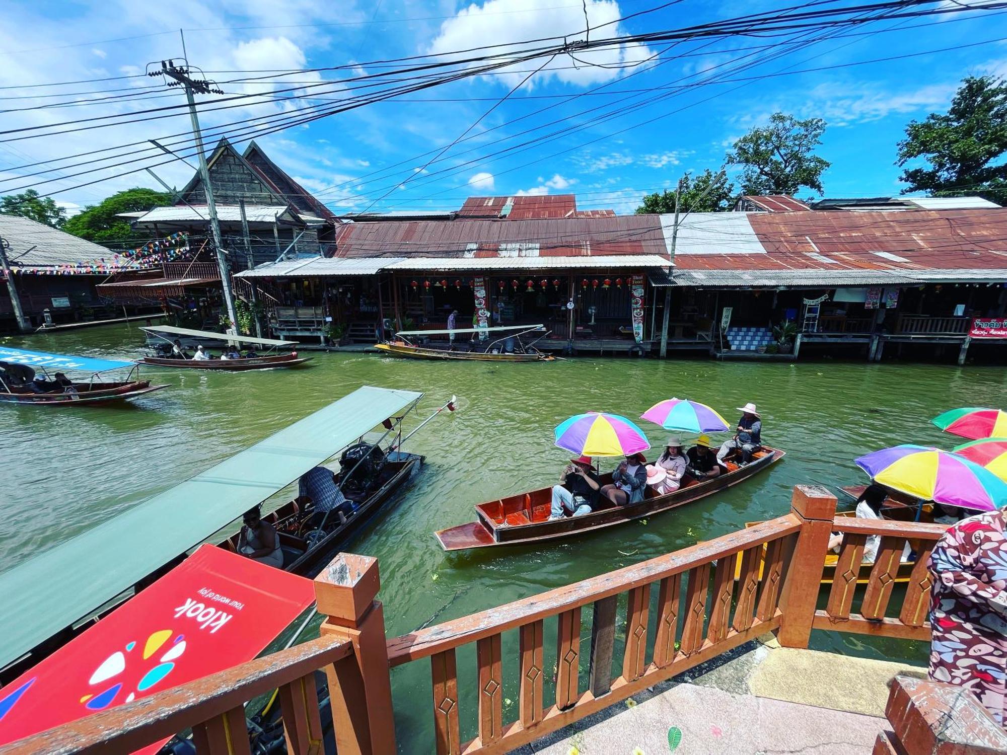 Reuan Vilawan Ratchaburi Luaran gambar