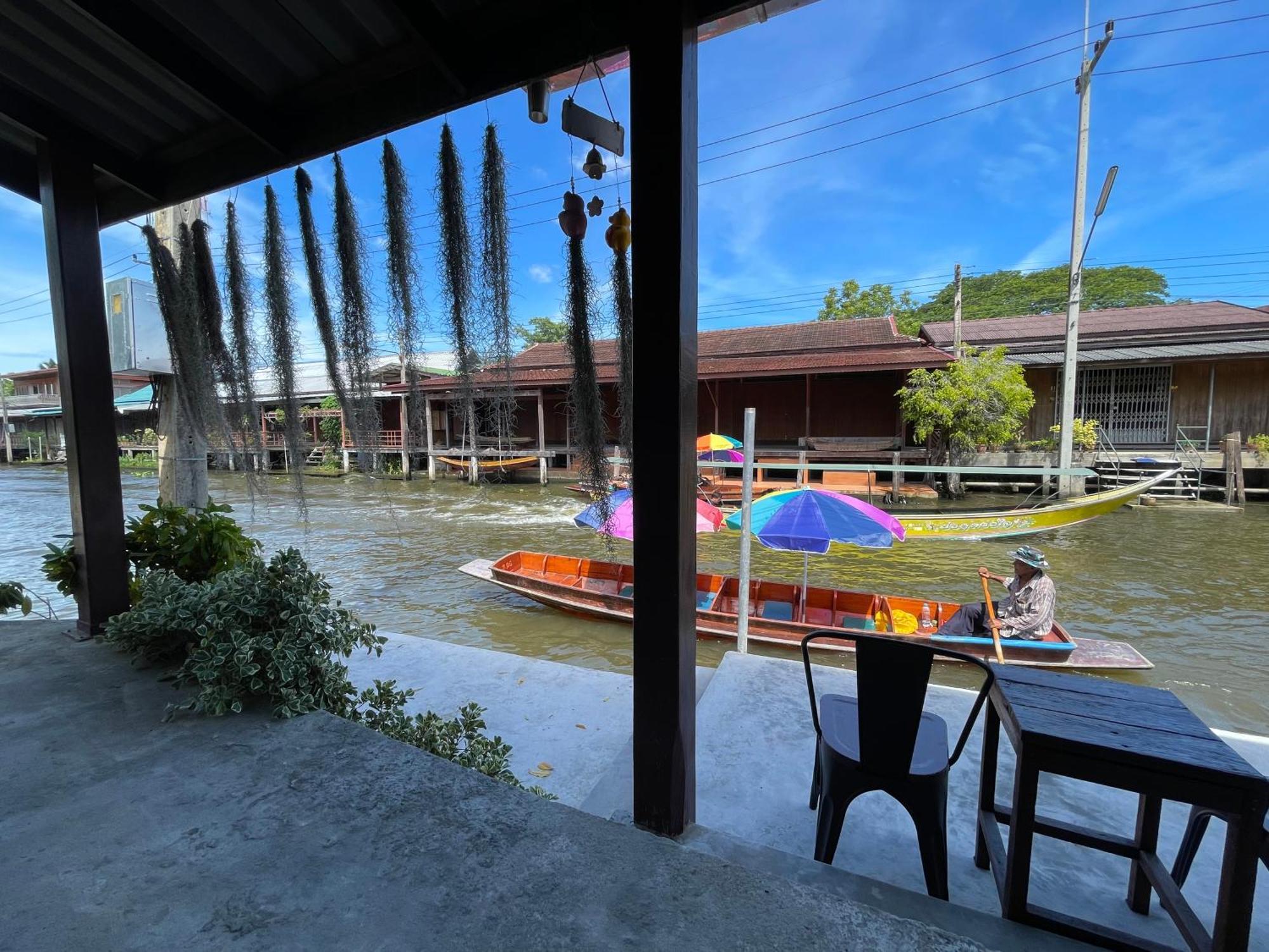 Reuan Vilawan Ratchaburi Luaran gambar