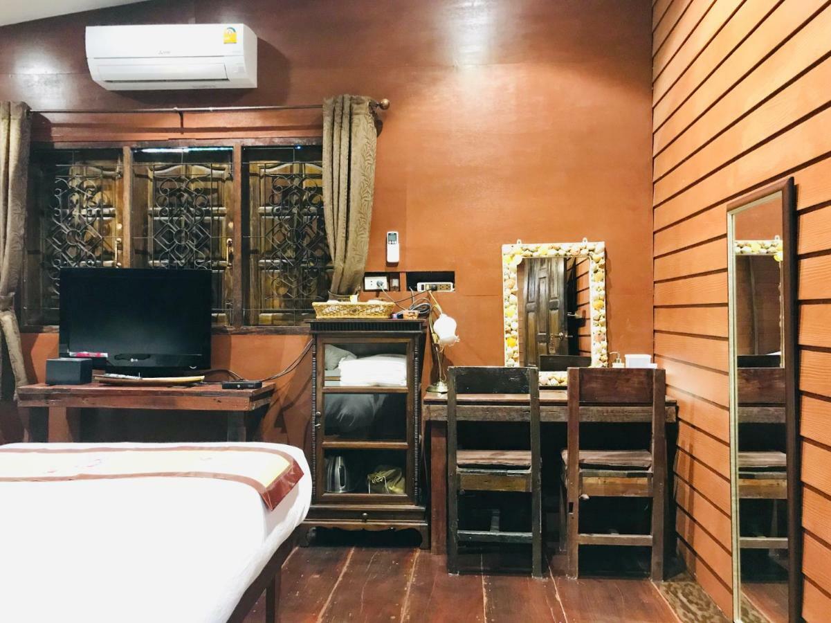Reuan Vilawan Ratchaburi Luaran gambar